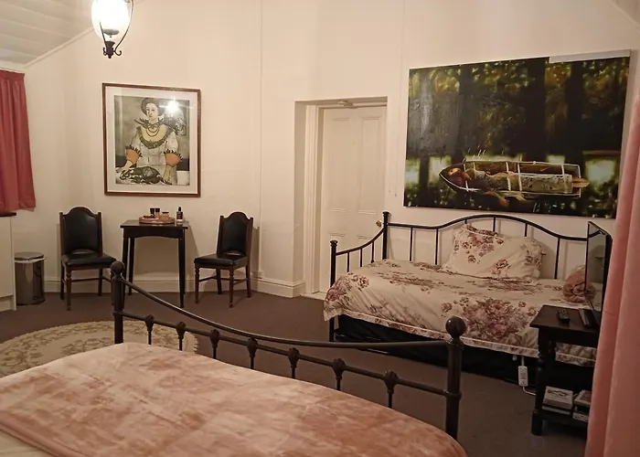Old Colony Inn